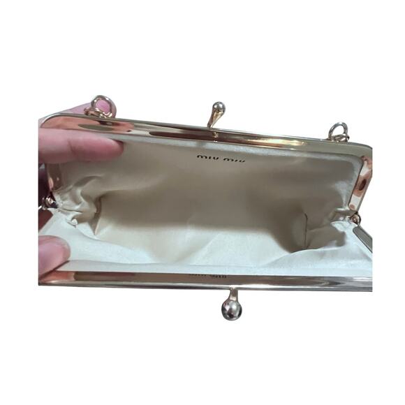 NIB Miu Miu Parfums Red Hearts Kiss lock Clutch - Picture 2 of 6